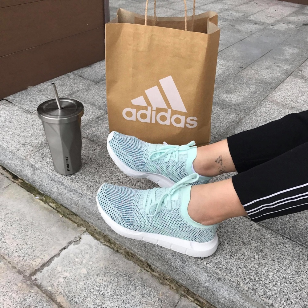 Women's adidas Originals Swift Run Primeknit